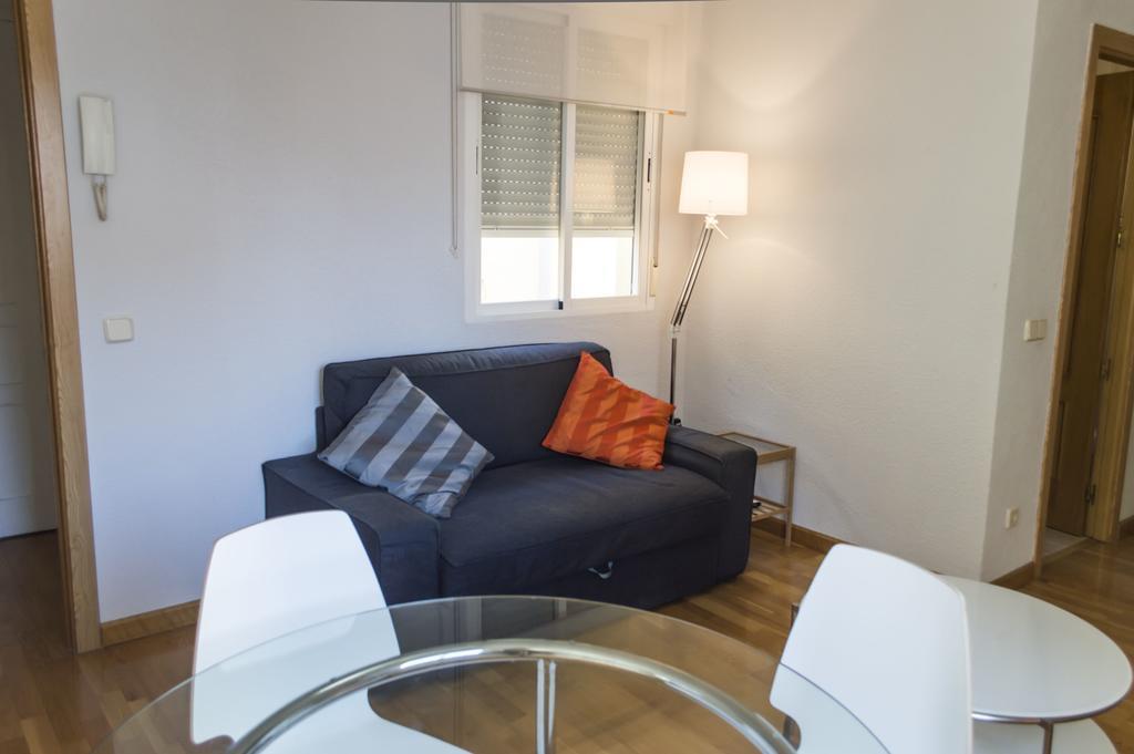 For You Rentals Reina Sofia Apartment Temporal Df21 Madrid Exteriör bild